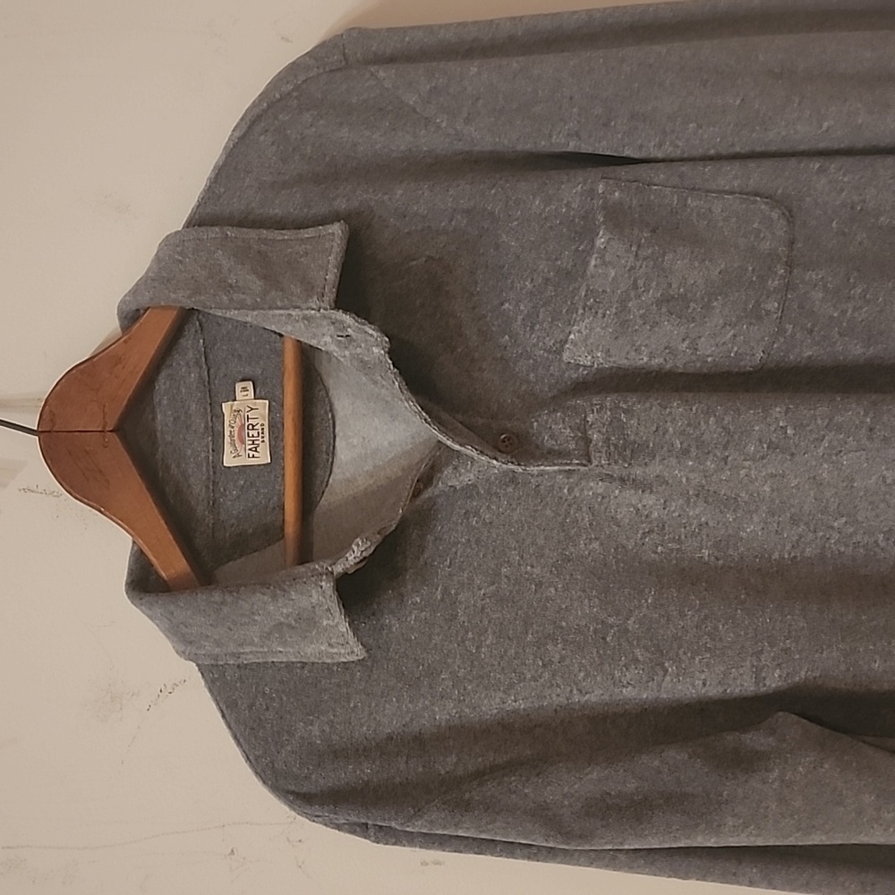 Faherty Large Gray Terry Cloth Button Up Shirt Awesome Condition